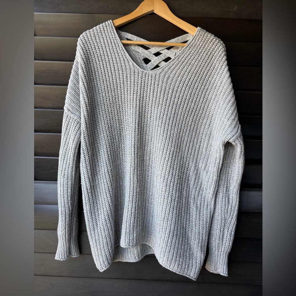 Mossimo Women's Large Grey Sweater Criss Cross Back Chunky